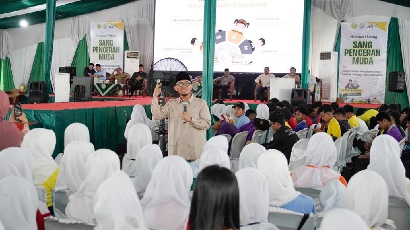 Di Kampus Umri, Wamen Haji dan Umrah Ajak Mahasiswa Kembangkan Nalar Kritis Berlandaskan Tauhid