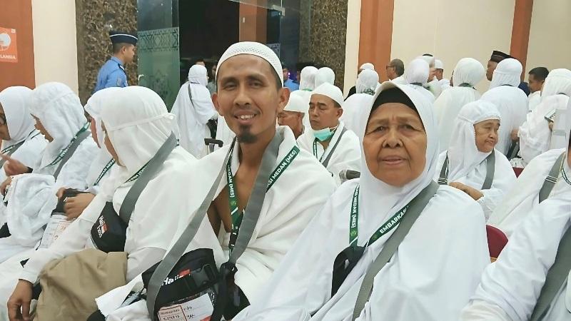 Kisah Inspiratif Nenek Marni, 12 Tahun Jualan Serabi Akhirnya Berangkat Haji