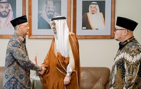 Menteri Haji dan Umrah RI Jumpai Dubes Arab Saudi, Bahas Persiapan Haji 2026