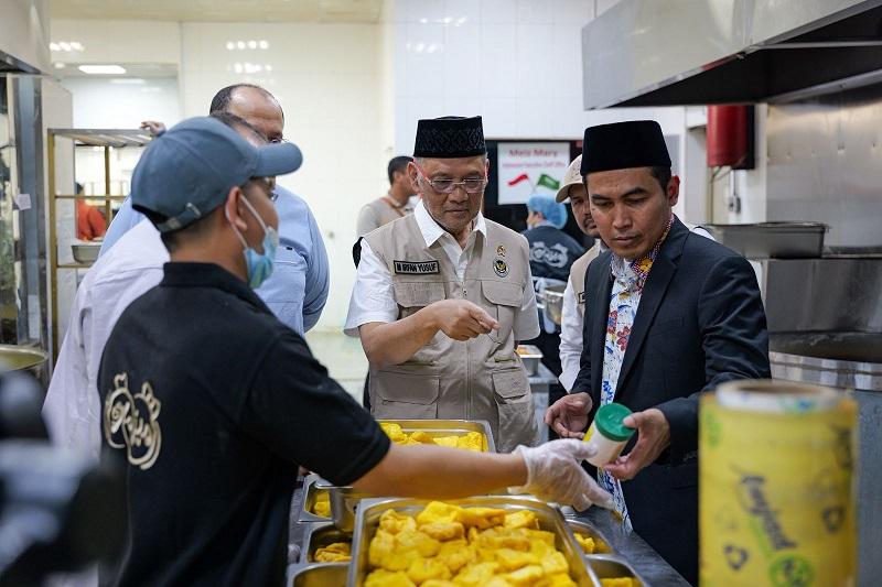 Cek Kesiapan Dapur Makan Madinah, Menhaj Pastikan Cita Rasa Nusantara dan Standar Higienitas