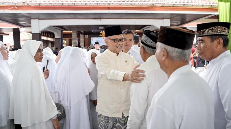 Manasik Haji di Nganjuk, Menteri Haji Tegaskan Layanan Berbasis Jemaah