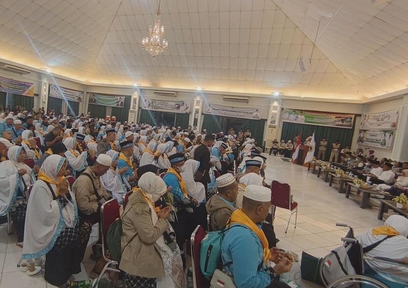 Jemaah Haji Kloter BTH-05 Asal Kampar Tiba di Embarkasi Batam, Kemehaj Riau Ucap Rasa Syukur