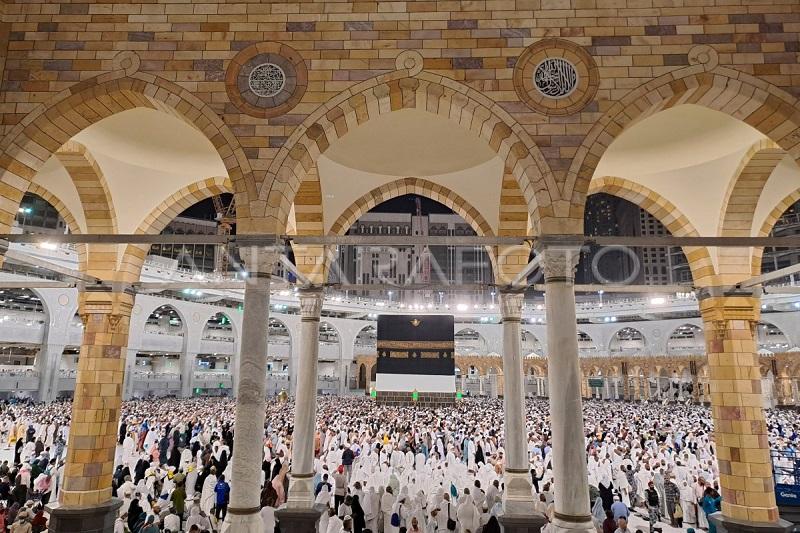 Ini Ternyata Rahasia Sejuknya Masjidil Haram Saat Suhu Mencapai Titik Ekstrem