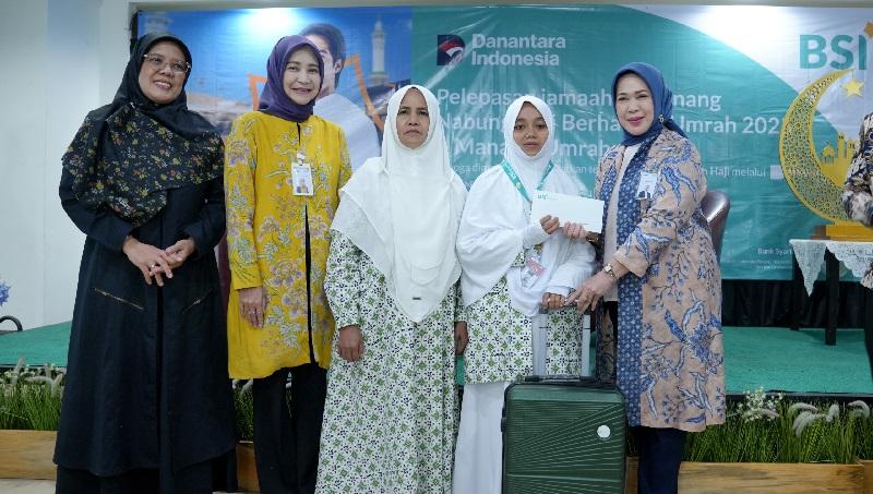Perkuat Ekosistem Haji dan Umrah, Bank Syariah Indonesia Berangkatkan Umrah 50 Nasabah Tabungan Haji