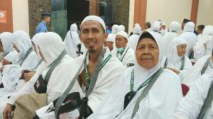 Kisah Inspiratif Nenek Marni, 12 Tahun Jualan Serabi Akhirnya Berangkat Haji