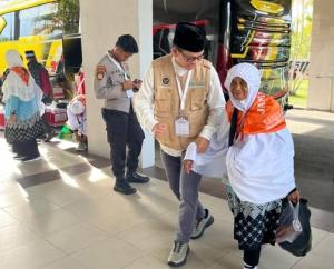 Keberangkatan Jemaah Kloter BTH 10 Lancar, Total 3.536 Jemaah Haji Asal Riau Sudah Terbang ke Madinah