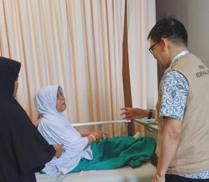 Jemaah Sakit Tiba dari Arab Saudi, Kemenhaj Riau Jenguk ke Rumah Sakit di Batam