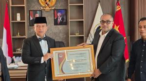 Kepuasan Haji Tertinggi Sepanjang Sejarah, Kemenhaj Terima Penghargaan Jaringan Advokasi Rakyat Indonesia