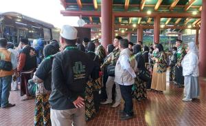 Mitigasi dan Penanganan Jemaah Umrah Terus Dilakukan, Erupsi Gunung Anak Krakatau Ganggu Bandara Soetta